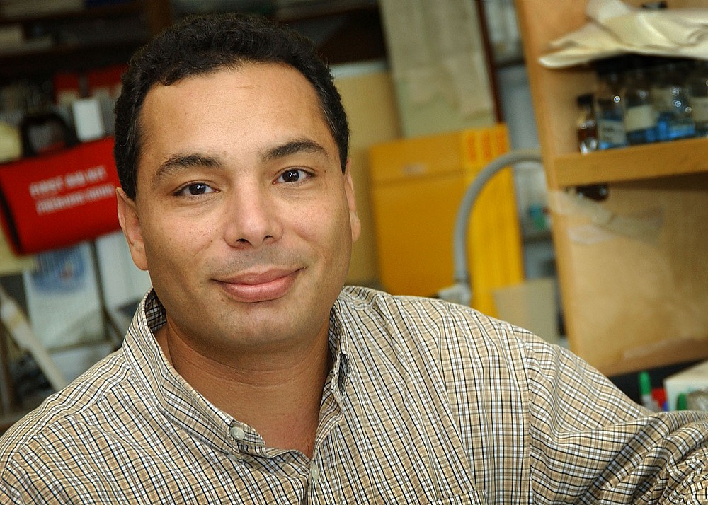 Le professeur Sherif Abou Elela