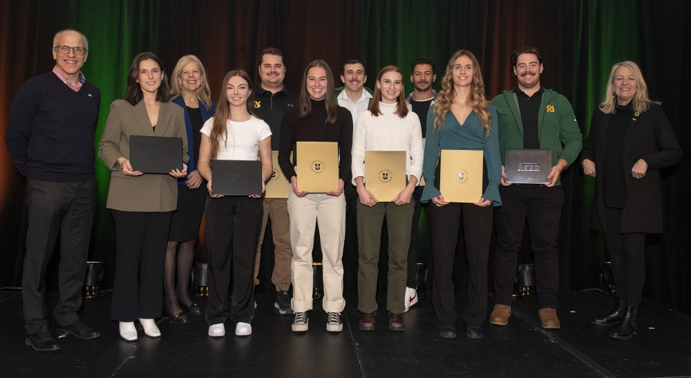 Photo : Yves Longpr&eacute;, collaborateur