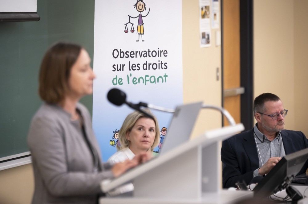 Cecile Aptel, directrice ex&eacute;cutive, Acad&eacute;mie de Gen&egrave;ve, Carmen Lavall&eacute;e, directrice de l'Observatoire, et&nbsp;Beno&icirc;t Van Keirsbilck, directeur, D&eacute;fense des enfants international&nbsp;&ndash; Belgique et membre du Comit&eacute; des droits de l&rsquo;enfant des Nations Unies