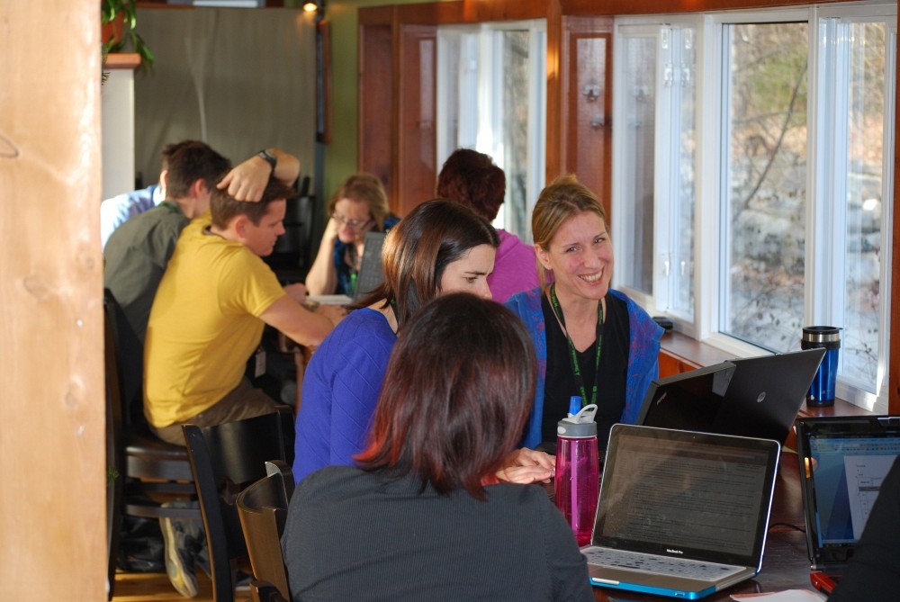 &Eacute;quipe de travail lors des 7es&nbsp;Journ&eacute;es de Jouvence du CREAS et partenaires