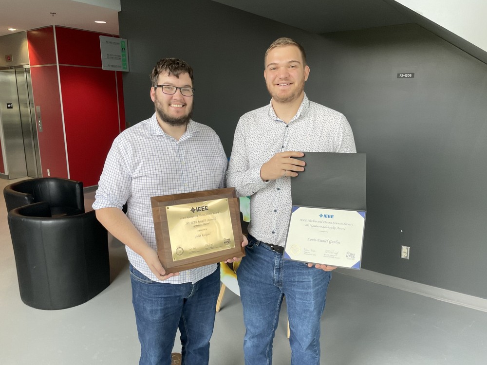 Julien Rossignol et Louis-Daniel Gaulin, &eacute;tudiants en g&eacute;nie &eacute;lectrique aux cycles sup&eacute;rieurs