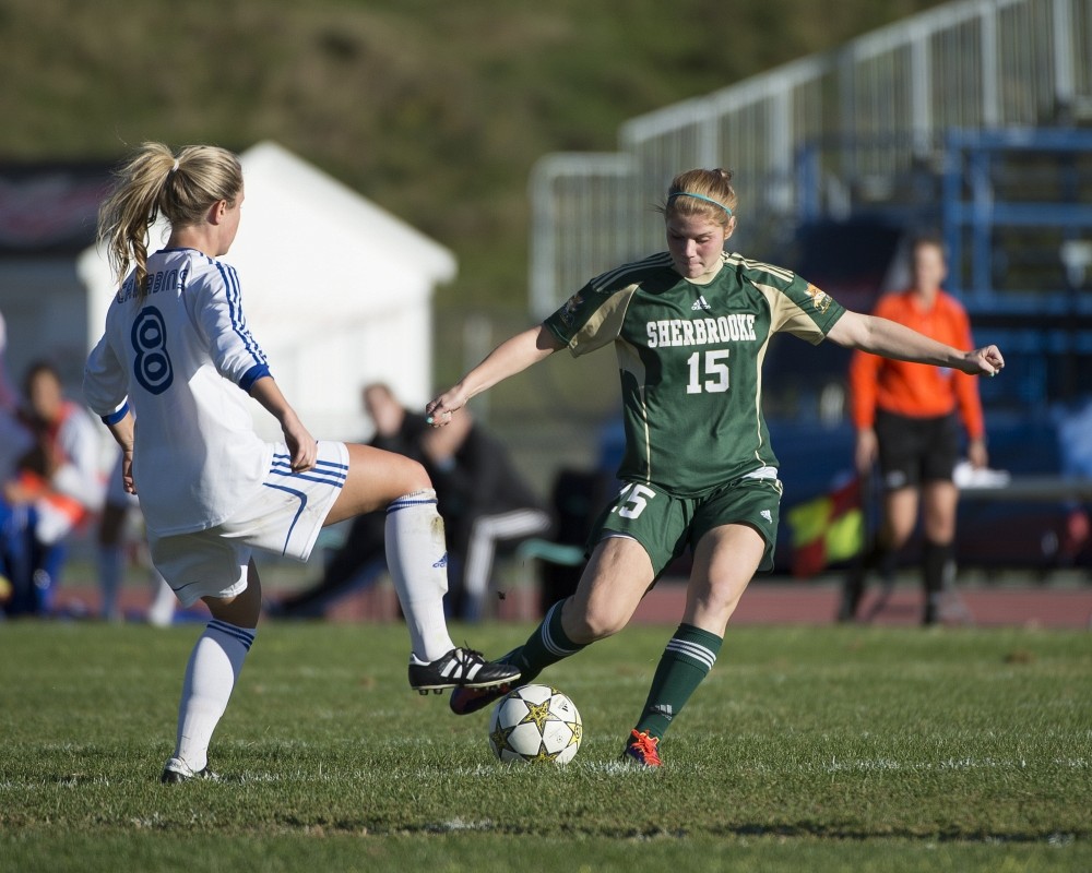 La milieu de terrain Anne Gauthier-Dussureault a marqu&eacute; le seul but du match.
