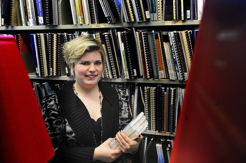 &Egrave;ve-Catherine M&eacute;tras