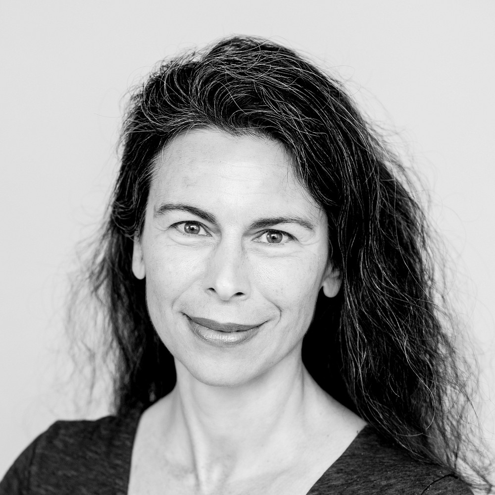 Mme Nathalie Marceau, directrice g&eacute;n&eacute;rale, Le Sal&eacute;sien