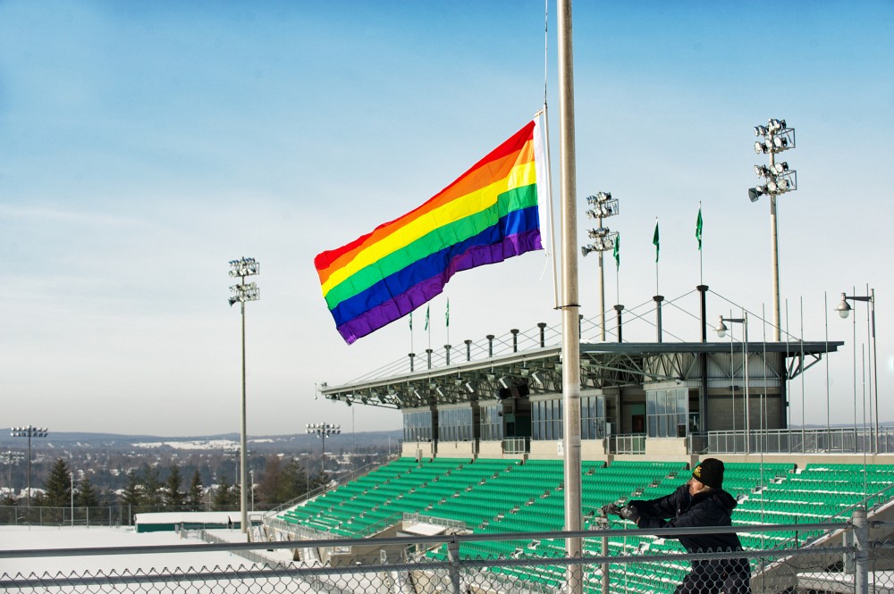 Les campus de l'UdeS portent fi&egrave;rement les couleurs de la Semaine arc-en-ciel, qui se d&eacute;roule jusqu'au 1er avril.