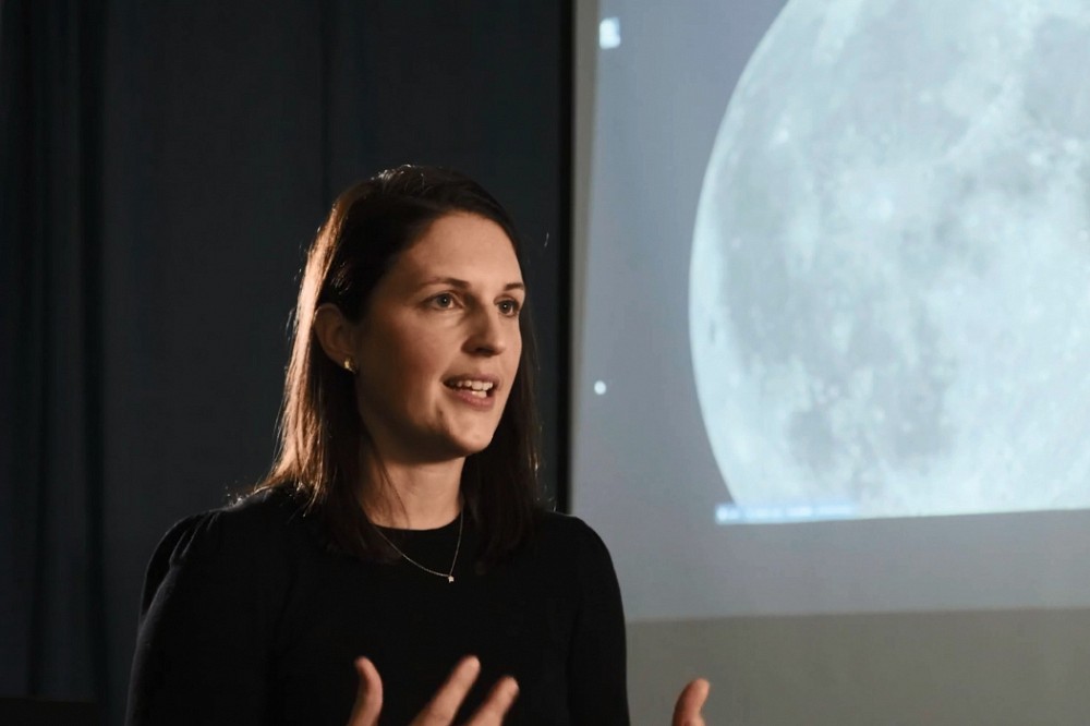 Myriam Lemelin participe au Programme d'acc&eacute;l&eacute;ration de l'exploration lunaire de l'Agence spatiale canadienne.