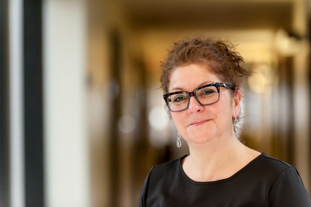 La professeure Anick Lessard, vice-doyenne &agrave; l'enseignement et au d&eacute;veloppement &agrave; la Facult&eacute; des lettres et sciences humaines, participera &agrave; une table ronde sur l'importance des arts et de la culture dans nos soci&eacute;t&eacute;s le 29 mars 2016 &agrave; 15&nbsp;h&nbsp;30.