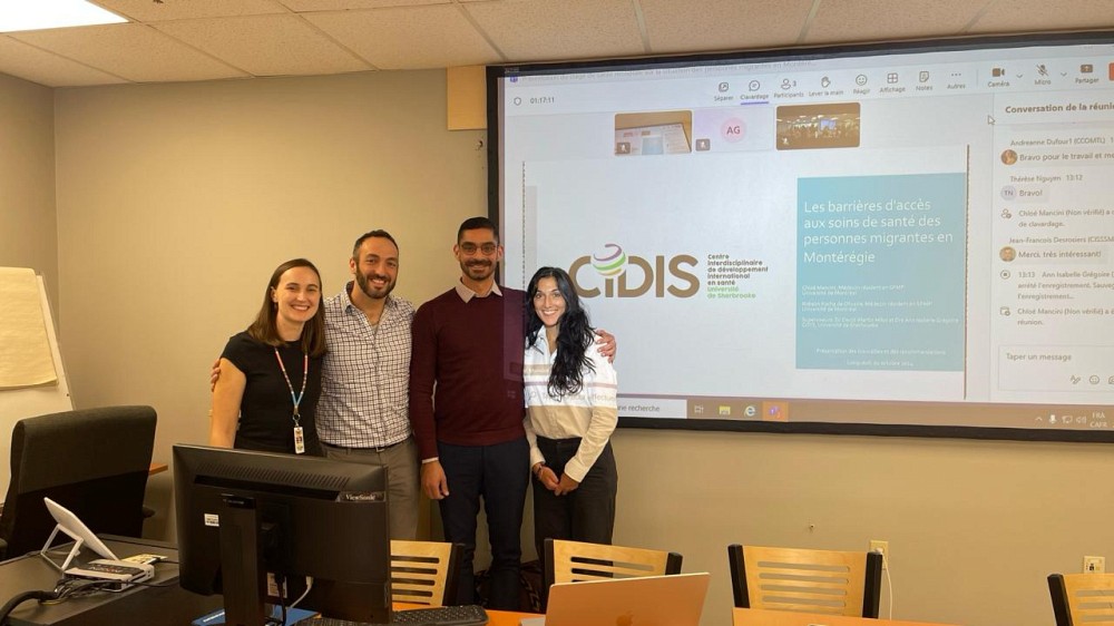 De gauche &agrave; droite: Pre Ann Isabelle Gr&eacute;goire, Pr David-Martin Milot, M. Robson Rocha de Oliveira, Mme Chlo&eacute; Mancini