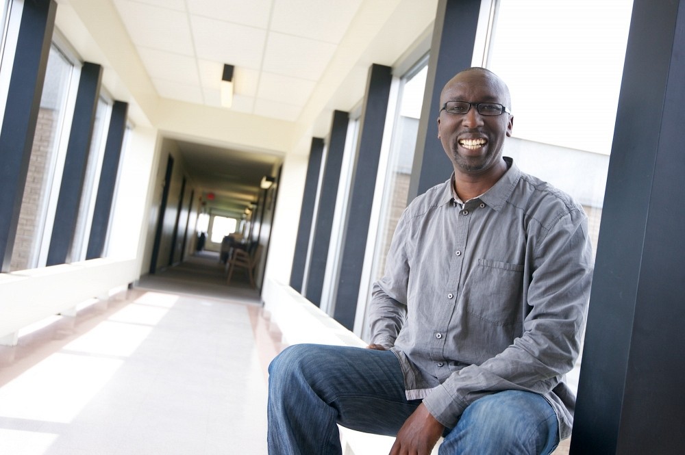 Patrick Dram&eacute;, professeur au D&eacute;partement d&rsquo;histoire de la Facult&eacute; des lettres et sciences humaines de l&rsquo;UdeS