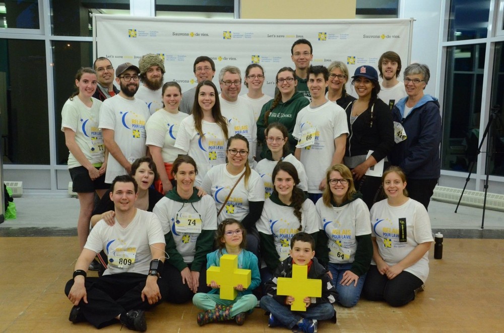 Photo Relais pour la vie Sherbrooke&Eacute;quipes de Biochimie de la sant&eacute; et Pavillon de recherche appliqu&eacute;e sur le cancer