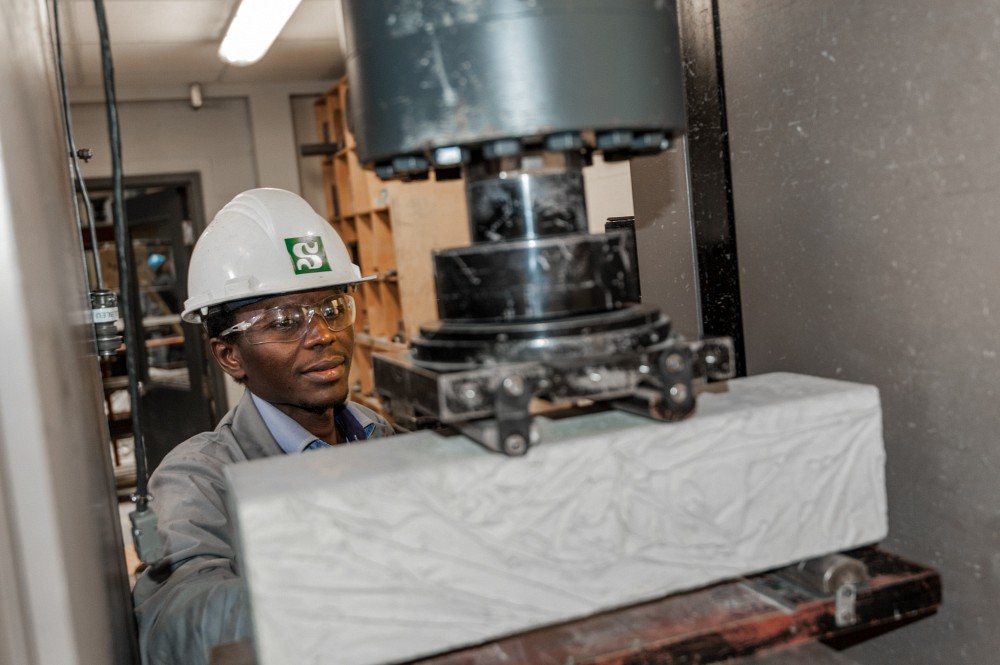 &Eacute;tudiant au doctorat en g&eacute;nie civil, Ousmane Ahmat Hisseine est r&eacute;cipiendaire de la bourse Vanier.