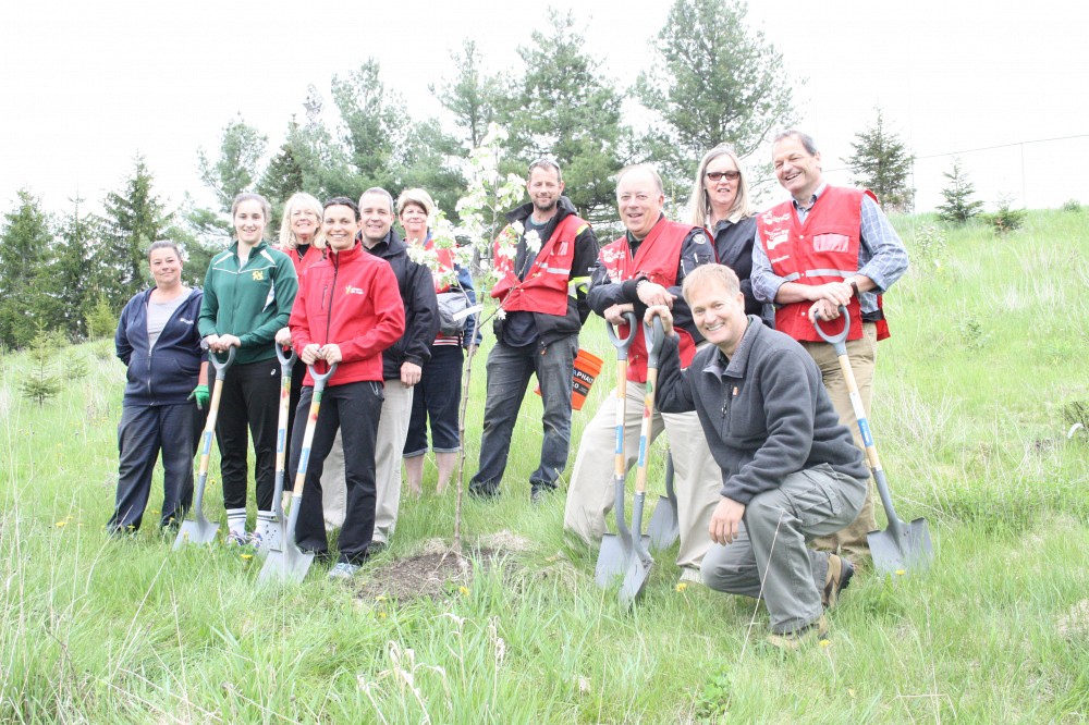 Les premiers arbres de la For&ecirc;t Nez rouge ont &eacute;t&eacute; plant&eacute;s en mai dernier.