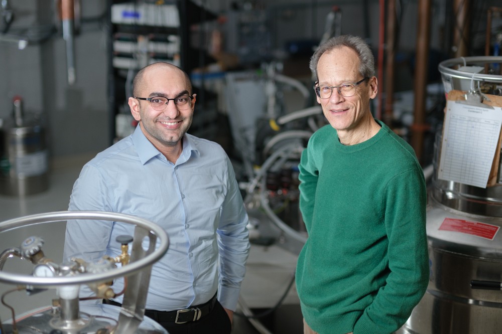 Amirreza Ataei, the lead author of the article with Professor Louis Taillefer.