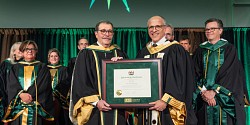 Doctorat <em>honoris causa</em> au Nobel de physique 2022 Alain Aspect