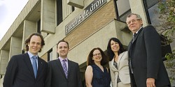 Therrien Couture Avocats donne 50 000 $ pour la bibliothèque de droit