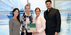 Neuf finissants de la M.Adm. en communication marketing de la Faculté d’administration présentent leurs plans de communication marketing à l’Ordre des CPA du Québec