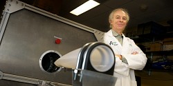 Professeur Roger Lecomte, lauréat du prix Lionel-Boulet