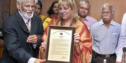 Nathalie Watteyne honorée par une association de professeurs de français en Inde