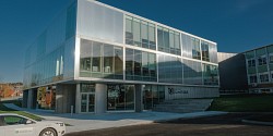 Vaste contribution de l’Université de Sherbrooke en recherche quantique au pays