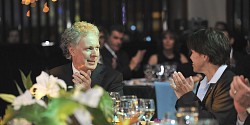 L'Université de Sherbrooke rend un hommage haut en couleur à Jean Charest