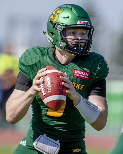 Xavier Owens &eacute;tait de retour au poste de quart-arri&egrave;re, dans la d&eacute;faite de 11-43 des siens face aux Carabins.