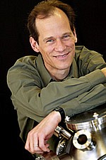 Louis Taillefer, professeur au D&eacute;partement de physique de la Facult&eacute; des sciences.