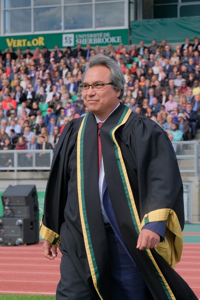 James Anaya, docteur d'honneur de l'Universit&eacute;