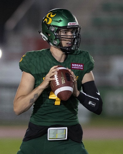 Le quart-arri&egrave;re recrue du Vert & Or Jo&eacute; Hudon, est venue en rel&egrave;ve &agrave; son co&eacute;quipier Xavier Owens.