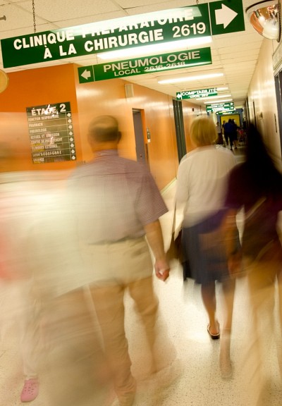 Que pr&eacute;voient les projets de lois 10, 20 et 28 qui touchent le r&eacute;seau de la sant&eacute;? Quels enjeux soul&egrave;vent-ils? Voil&agrave; quelques questions abord&eacute;es lors de ce colloque.