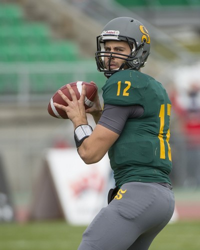 J&eacute;r&eacute;mi Roch a profit&eacute; du match contre les Carabins pour lancer sa 500e&nbsp;passe compl&eacute;t&eacute;e en carri&egrave;re &agrave; l'une de ses cibles favorites cette saison&nbsp;: le receveur Francis Lapointe.
