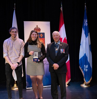 Sandrine Bouchard et l'honorable J. Michel Doyon