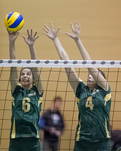 L'&eacute;quipe f&eacute;minine de volleyball a tout donn&eacute; en fin de semaine, sans toutefois r&eacute;colter de victoire.