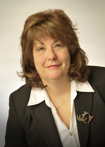 Les principaux th&egrave;mes de recherche de Julie Lyne Leroux, professeure au Secteur PERFORMA depuis aout 2012, sont la p&eacute;dagogie &agrave; l&rsquo;ordre coll&eacute;gial, l&rsquo;&eacute;valuation des apprentissages dans une approche par comp&eacute;tences, les pratiques &eacute;valuatives d&rsquo;enseignantes et d&rsquo;enseignants au coll&eacute;gial, la formation &agrave; l&rsquo;enseignement au coll&eacute;gial et la formation de formateurs.