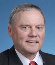 Kenneth Neale, professeur au Département de génie civil.