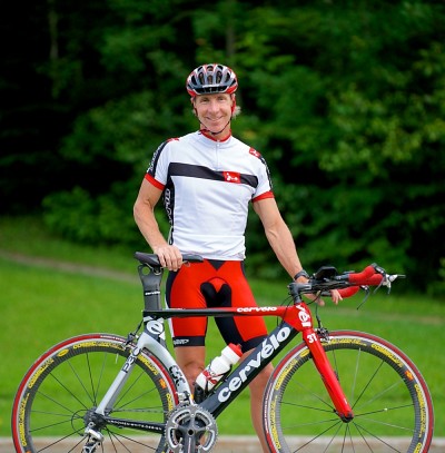 Vice-doyen de la Facult&eacute; de th&eacute;ologie et d&rsquo;&eacute;tudes religieuses, Louis Vaillancourt participe &agrave; plusieurs triathlons chaque ann&eacute;e. Il s&rsquo;int&eacute;resse au sport en tant qu&rsquo;exp&eacute;rience spirituelle.