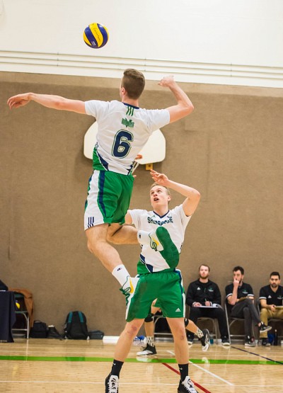 Julien Vanier (no 6) et Maxime Lemieux.