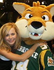 Sherlo a fait connaissance avec Julie Snyder