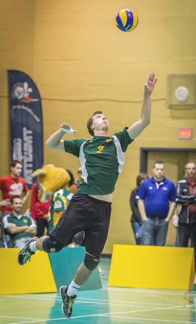 L'attaquant Marc-Antoine Pitre a &eacute;t&eacute; un rempla&ccedil;ant efficace en fin de semaine pour l'&eacute;quipe masculine de volleyball Vert&nbsp;&&nbsp;Or, aux dires de son entra&icirc;neur Marc Lussier.