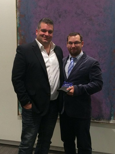 Le nouveau Dr. Jean-Fran&ccedil;ois Bourzac en compagnie du Pr. Fernand-Pierre Gendron.