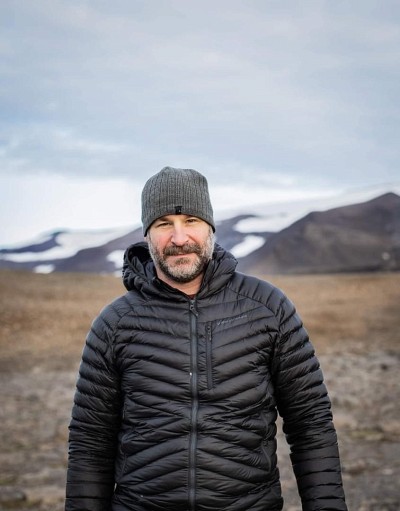 L&rsquo;&eacute;quipe de l'Universit&eacute; de Sherbrooke sera pilot&eacute;e par le professeur du D&eacute;partement de g&eacute;omatique appliqu&eacute;e Alexandre Langlois. Ce dernier&nbsp;se sp&eacute;cialise dans la g&eacute;ophysique et la t&eacute;l&eacute;d&eacute;tection pour le suivi des risques naturels, principalement dans les r&eacute;gions polaires.