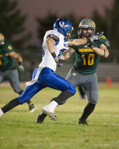 Patrick Ch&eacute;nard est l'un des deux porte-couleurs de l'&eacute;quipe de football Vert&nbsp;&&nbsp;Or qui participent ce week-end au camp d'&eacute;valuation Combine 2013 de la LCF.