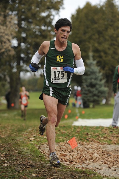 Alexandre Day, &eacute;tudiant au bac en physique, lors du Championnat canadien universitaire de cross-country en novembre dernier.