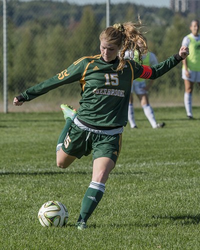 Anne Gauthier-Dussureault et les autres membres de la formation f&eacute;minine de soccer Vert & Or disputeront deux matchs vendredi soir et dimanche apr&egrave;s-midi, dans le cadre du Retour des anciennes et anciens 2016.