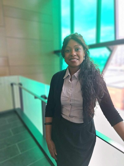 Cindy Gabriel, &eacute;tudiante &agrave; la maitrise en fiscalit&eacute; &agrave; l&rsquo;&Eacute;cole de gestion a re&ccedil;u le prix Polyvalence