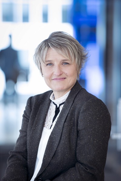 Portrait de dipl&ocirc;m&eacute;e. Madame Sylvie Lamarre, directrice de l&rsquo;ing&eacute;nierie pour la r&eacute;gion de l&rsquo;Est de l&rsquo;Am&eacute;rique du Nord, chez Hatch.