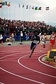 Stade extérieur de l'UdeS lors des Mondiaux jeunesse 2003 