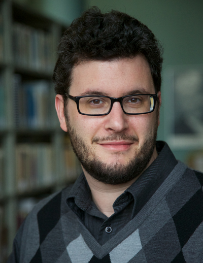 Anthony Glinoer est professeur &agrave; l&rsquo;UdeS, au D&eacute;partement des arts, langues et litt&eacute;ratures. Il est &eacute;lu membre de l&rsquo;Acad&eacute;mie des arts, des lettres et des sciences humaines, dans la division Lettres et sciences humaines.