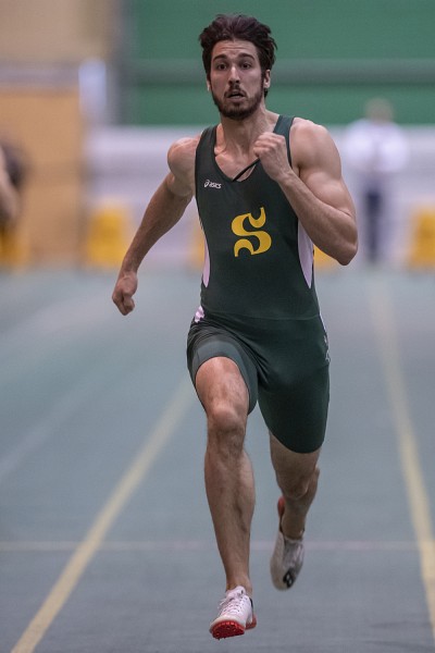 J&eacute;r&eacute;my Lafreni&egrave;re, de l'&eacute;quipe d'athl&eacute;tisme Vert & Or.