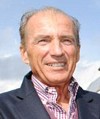 Andr&eacute; L'Esp&eacute;rance (Administration 1970), PDG de l'Orford Express et d'Escapades Memphr&eacute;magog, est le grand ambassadeur 2012 de l'UdeS.
