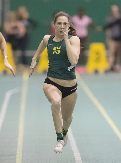 &Eacute;lo&iuml;se Rheault a remport&eacute; le 60&nbsp;m f&eacute;minin chez les universitaires samedi, &agrave; la 33e&nbsp;Rencontre Invitation d'athl&eacute;tisme Vert&nbsp;&&nbsp;Or pr&eacute;sent&eacute;e au stade int&eacute;rieur du pavillon Univestrie.